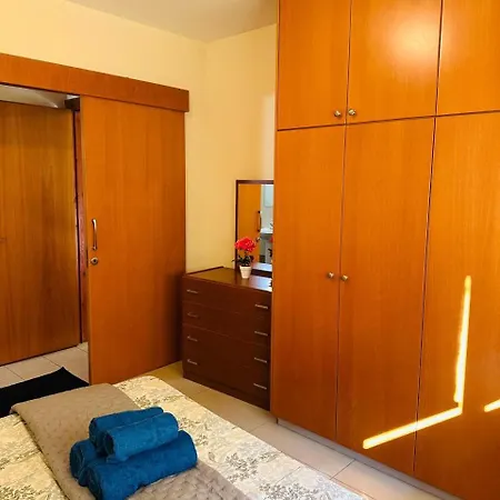Appartement With Balcony Near